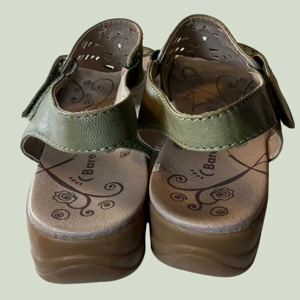 Bare Traps Jordy 6W Olive Green Cutout Leather Slingback Sandals Beach Camp Boho